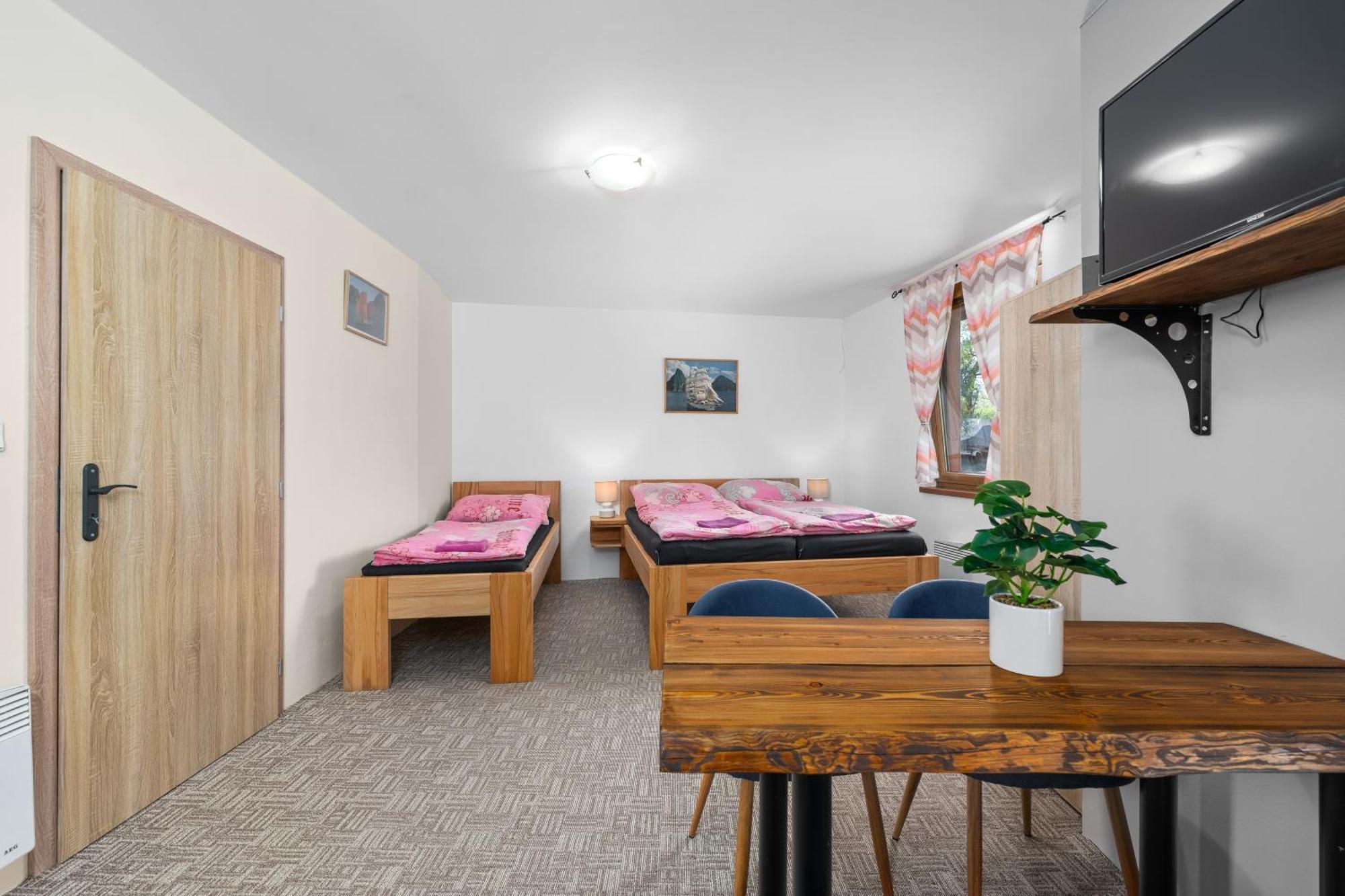 Marine Zavlahy Apartment Hrdejovice Luaran gambar