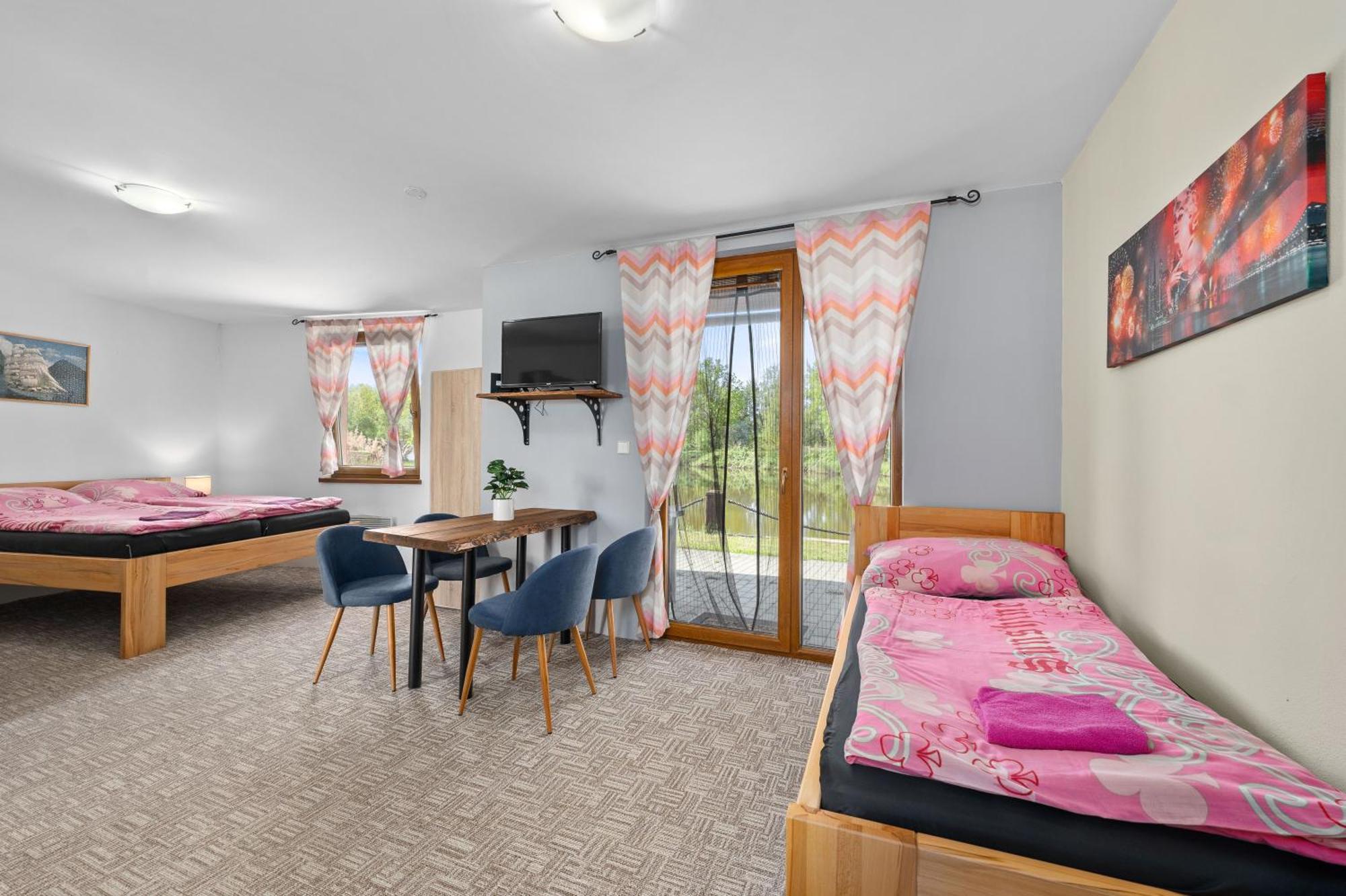 Marine Zavlahy Apartment Hrdejovice Luaran gambar